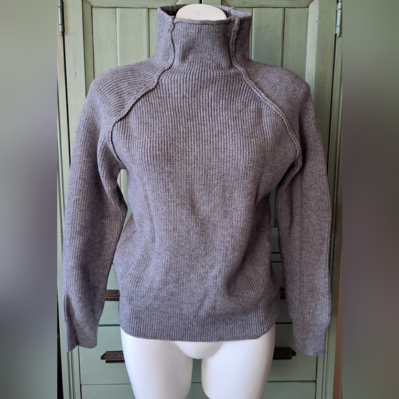 Chicwish Red Heart Elbow Patch Heart and Soul Patched Knit Sweater in Gray S/M - Picture 5 of 8